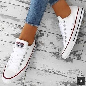 Converse Chuck Taylor All Star Low Top Sneakers